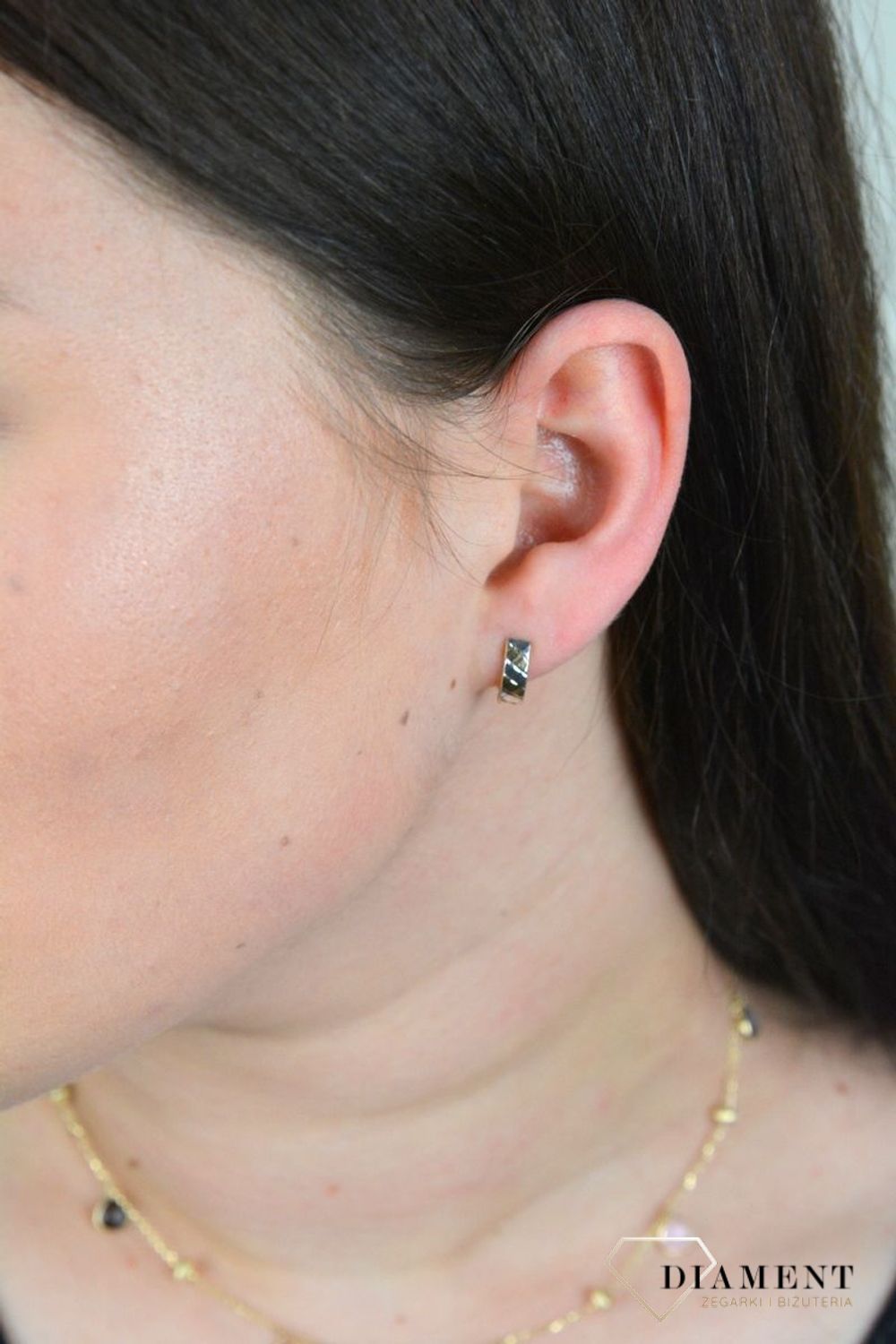 Złote kolczyki grawerowana powierzchnia z białym zlotem KL 6206.jpg